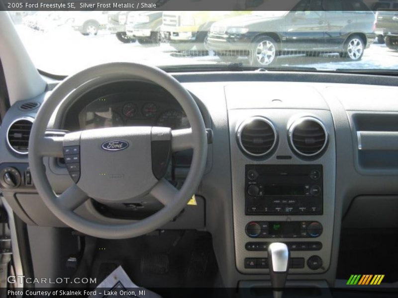 Silver Frost Metallic / Shale 2005 Ford Freestyle SE