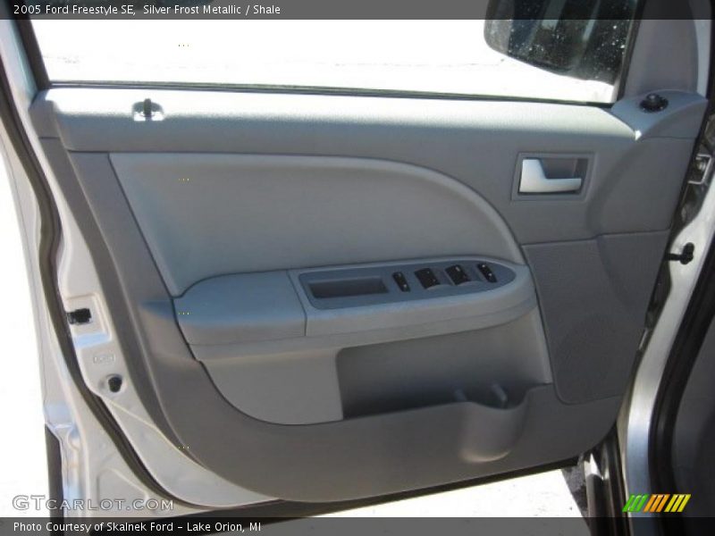 Silver Frost Metallic / Shale 2005 Ford Freestyle SE