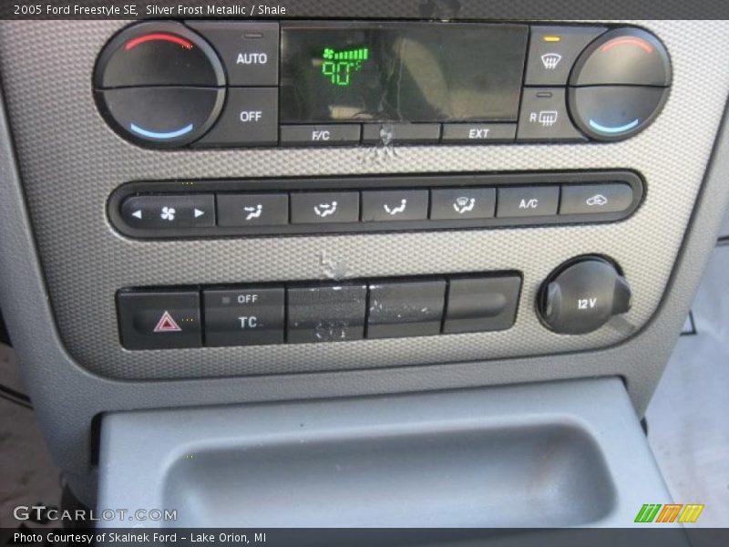 Silver Frost Metallic / Shale 2005 Ford Freestyle SE