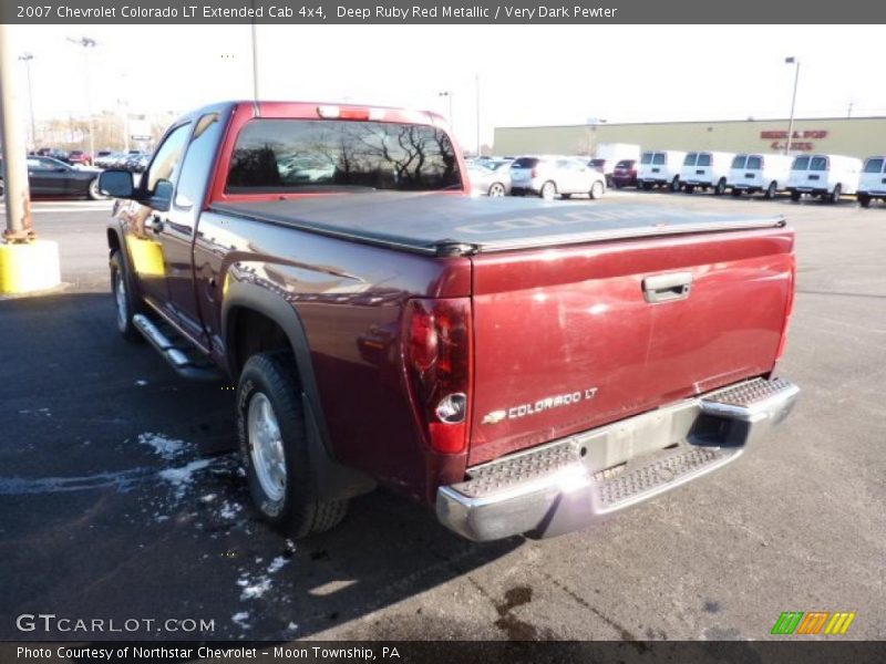 Deep Ruby Red Metallic / Very Dark Pewter 2007 Chevrolet Colorado LT Extended Cab 4x4
