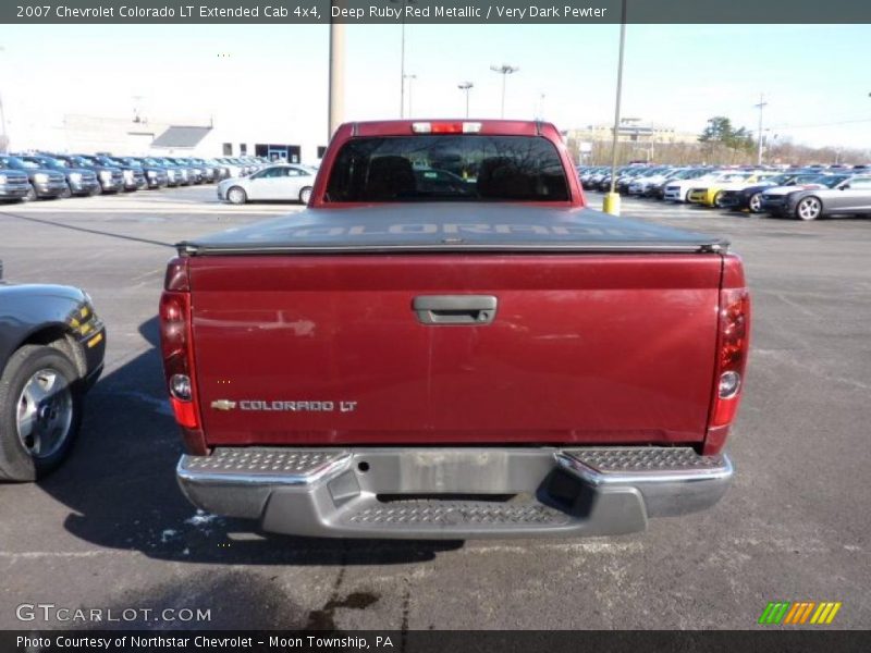 Deep Ruby Red Metallic / Very Dark Pewter 2007 Chevrolet Colorado LT Extended Cab 4x4