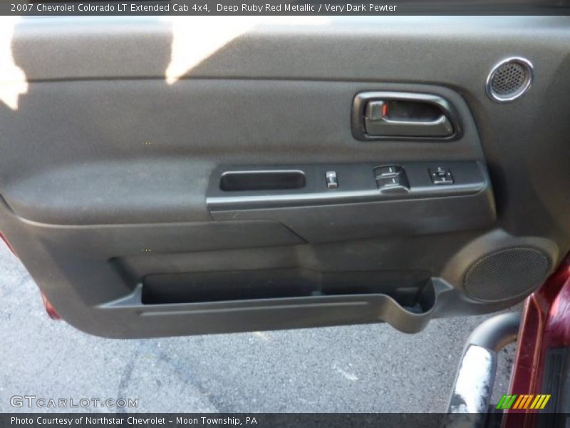 Deep Ruby Red Metallic / Very Dark Pewter 2007 Chevrolet Colorado LT Extended Cab 4x4