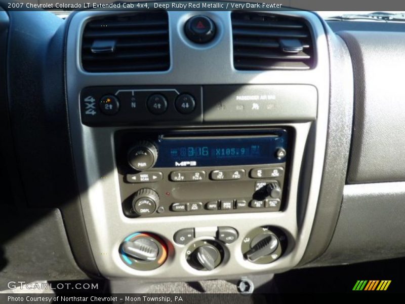 Deep Ruby Red Metallic / Very Dark Pewter 2007 Chevrolet Colorado LT Extended Cab 4x4