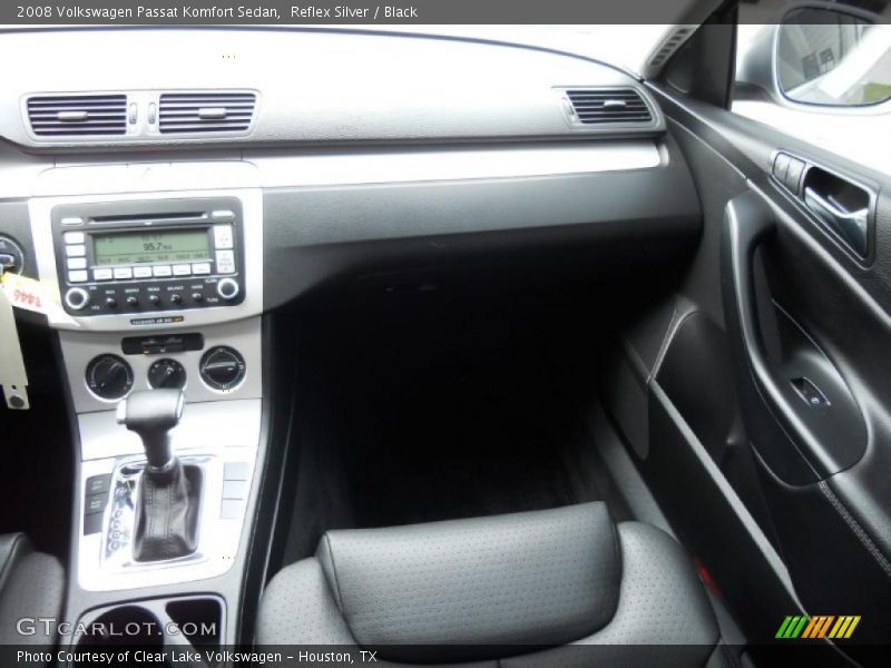 Reflex Silver / Black 2008 Volkswagen Passat Komfort Sedan
