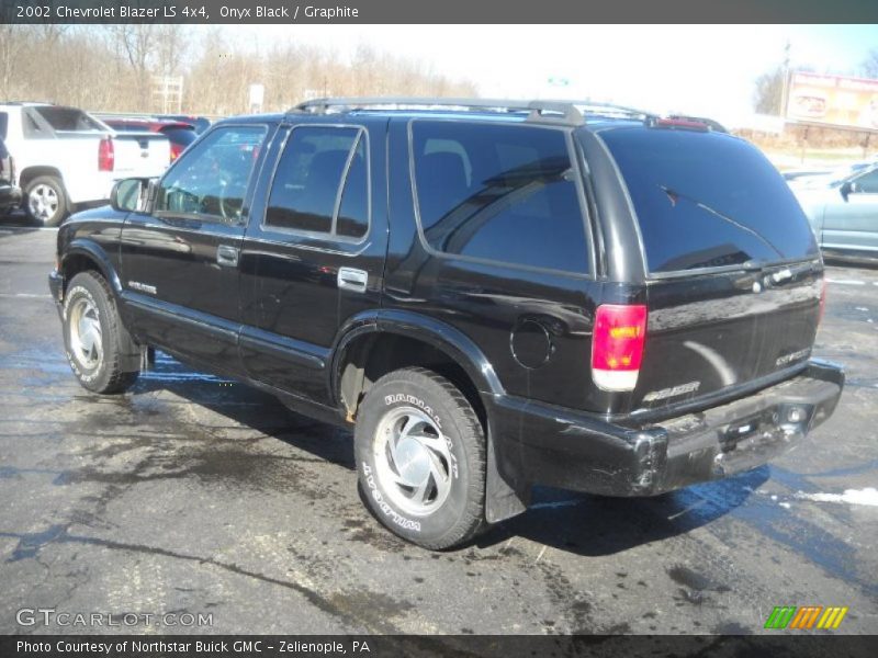 Onyx Black / Graphite 2002 Chevrolet Blazer LS 4x4