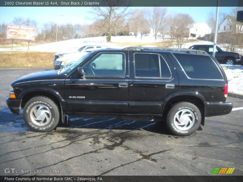 Onyx Black / Graphite 2002 Chevrolet Blazer LS 4x4