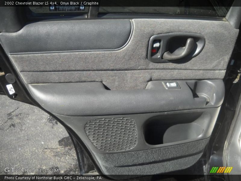 Onyx Black / Graphite 2002 Chevrolet Blazer LS 4x4