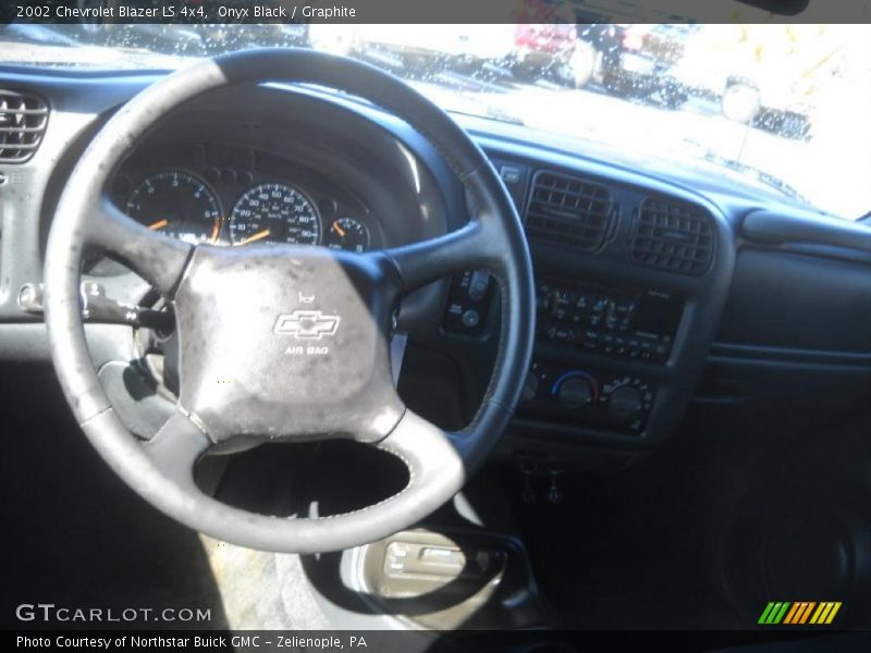 Onyx Black / Graphite 2002 Chevrolet Blazer LS 4x4