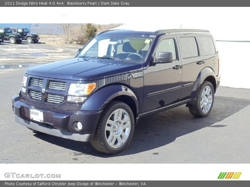 Front 3/4 View of 2011 Nitro Heat 4.0 4x4