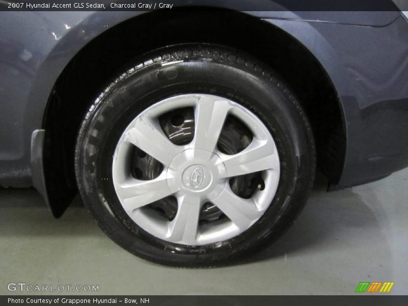 Charcoal Gray / Gray 2007 Hyundai Accent GLS Sedan