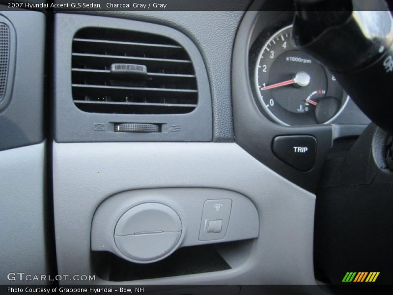 Charcoal Gray / Gray 2007 Hyundai Accent GLS Sedan