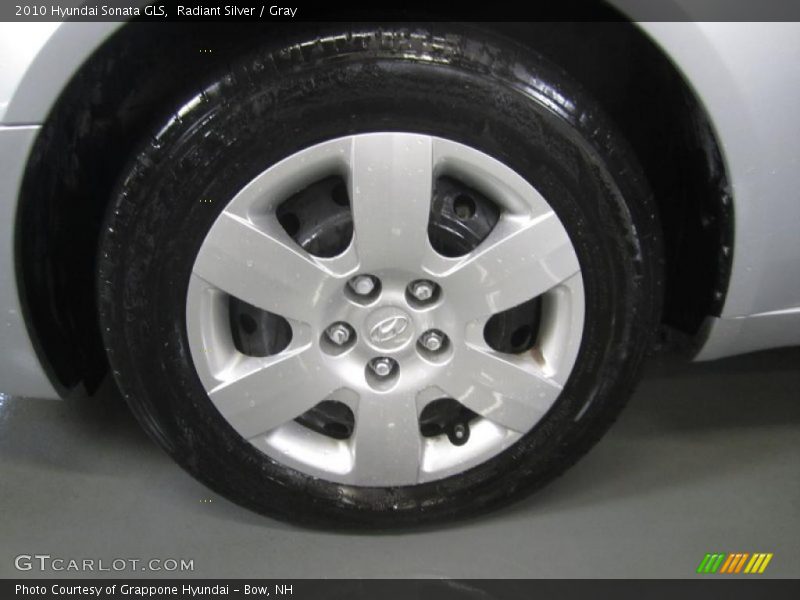 Radiant Silver / Gray 2010 Hyundai Sonata GLS