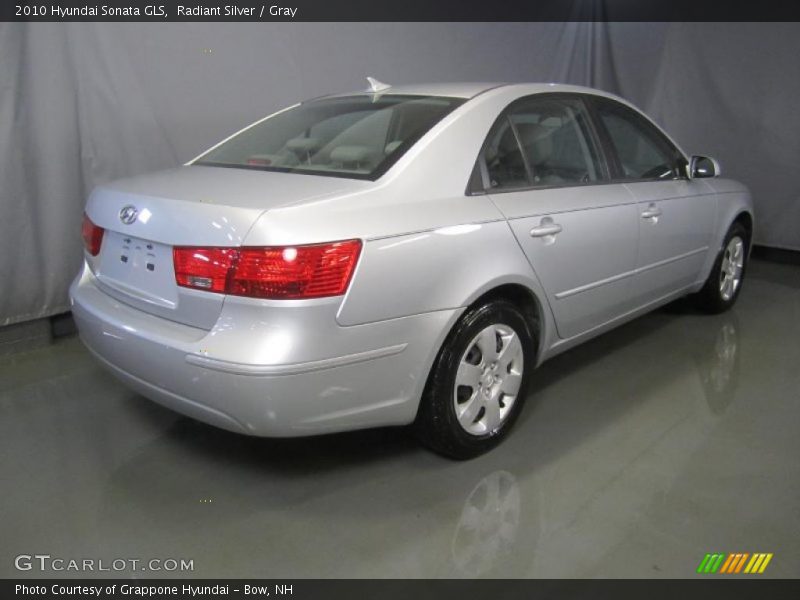 Radiant Silver / Gray 2010 Hyundai Sonata GLS