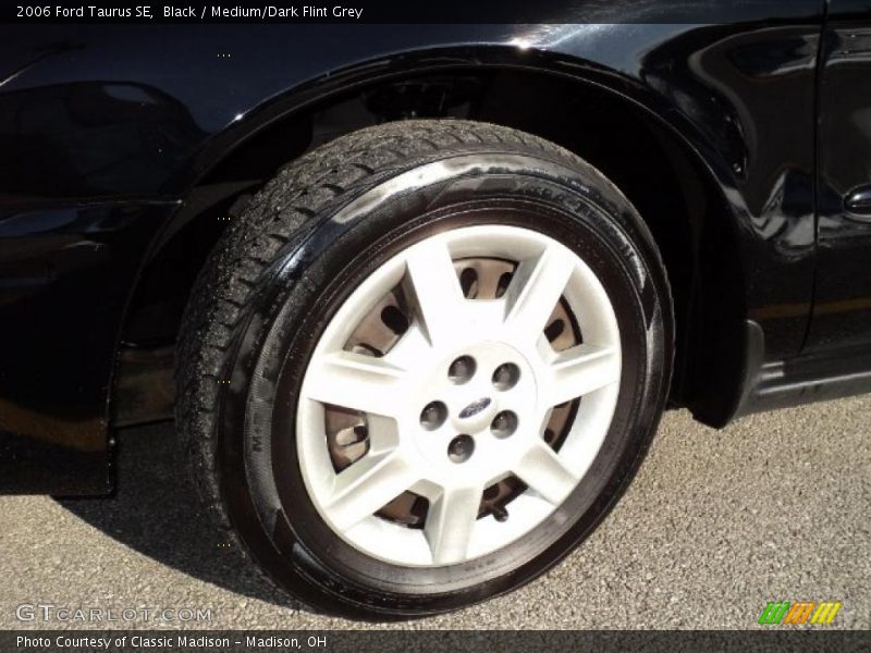 Black / Medium/Dark Flint Grey 2006 Ford Taurus SE