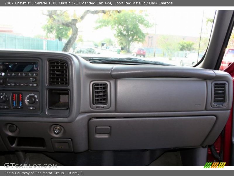 Sport Red Metallic / Dark Charcoal 2007 Chevrolet Silverado 1500 Classic Z71 Extended Cab 4x4