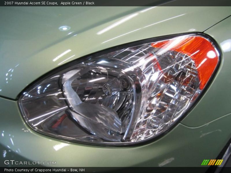 Apple Green / Black 2007 Hyundai Accent SE Coupe
