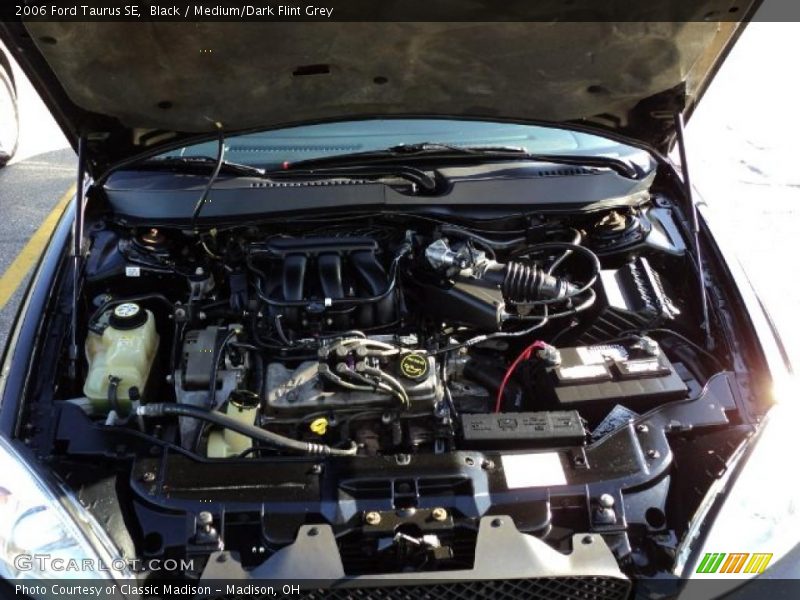 Black / Medium/Dark Flint Grey 2006 Ford Taurus SE