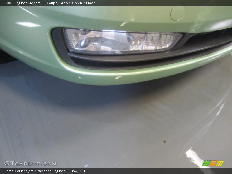 Apple Green / Black 2007 Hyundai Accent SE Coupe