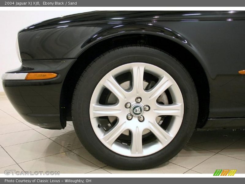 Ebony Black / Sand 2004 Jaguar XJ XJ8