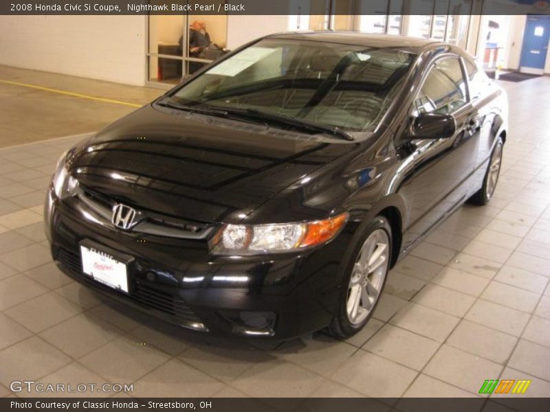Front 3/4 View of 2008 Civic Si Coupe