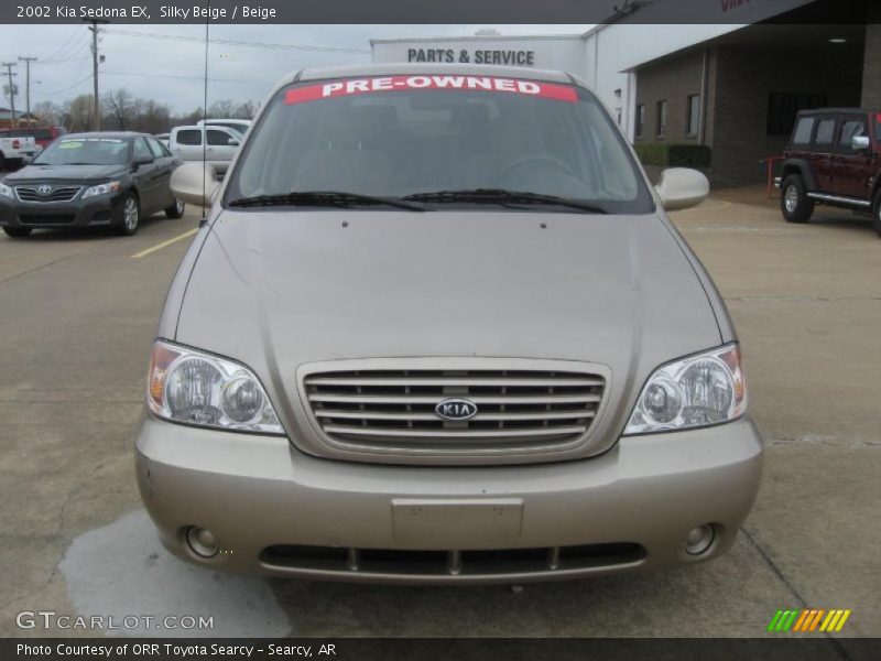 Silky Beige / Beige 2002 Kia Sedona EX