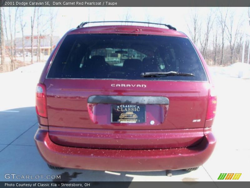 Dark Garnet Red Pearlcoat / Taupe 2001 Dodge Caravan SE