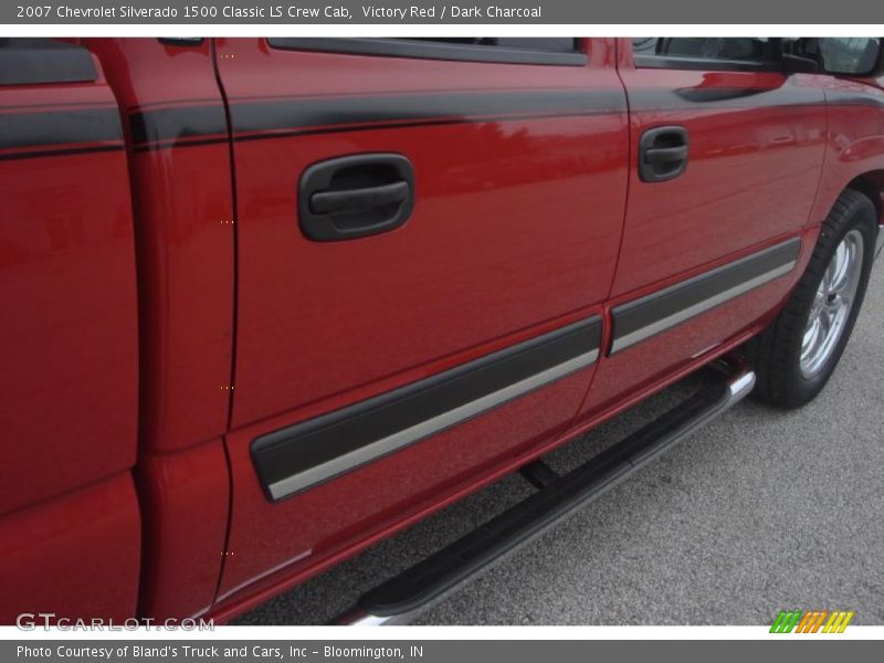 Victory Red / Dark Charcoal 2007 Chevrolet Silverado 1500 Classic LS Crew Cab