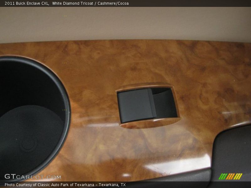 White Diamond Tricoat / Cashmere/Cocoa 2011 Buick Enclave CXL