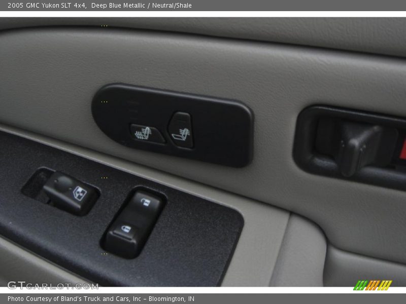 Deep Blue Metallic / Neutral/Shale 2005 GMC Yukon SLT 4x4