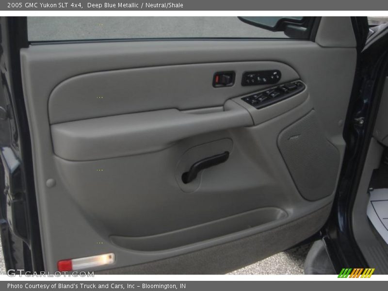 Deep Blue Metallic / Neutral/Shale 2005 GMC Yukon SLT 4x4