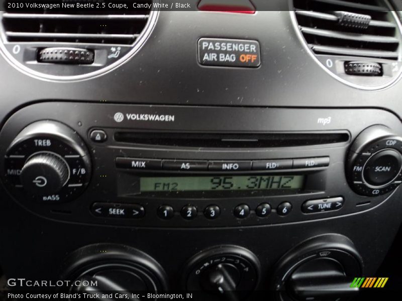 Candy White / Black 2010 Volkswagen New Beetle 2.5 Coupe