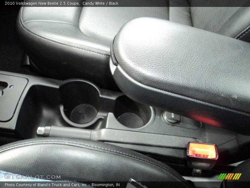 Candy White / Black 2010 Volkswagen New Beetle 2.5 Coupe