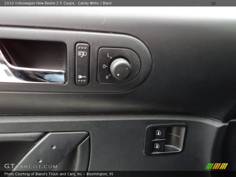 Candy White / Black 2010 Volkswagen New Beetle 2.5 Coupe