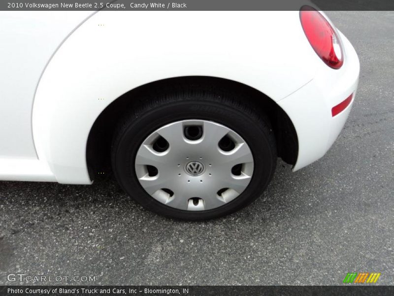Candy White / Black 2010 Volkswagen New Beetle 2.5 Coupe