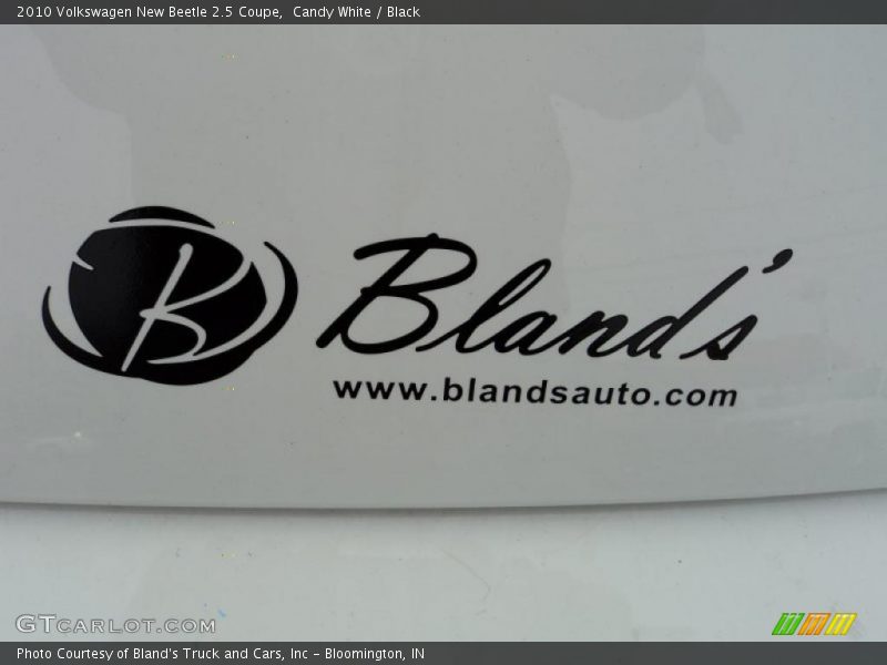 Candy White / Black 2010 Volkswagen New Beetle 2.5 Coupe