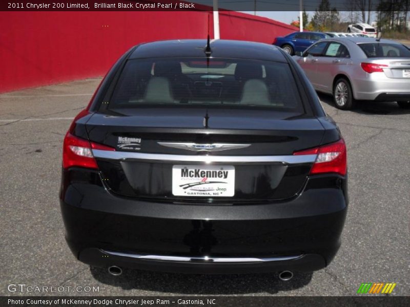 Brilliant Black Crystal Pearl / Black 2011 Chrysler 200 Limited