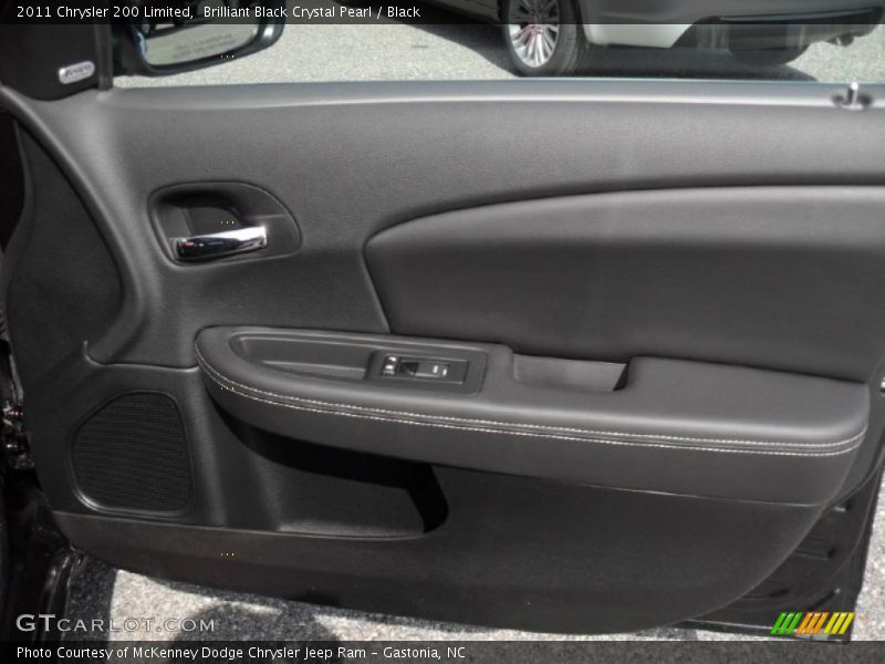 Brilliant Black Crystal Pearl / Black 2011 Chrysler 200 Limited