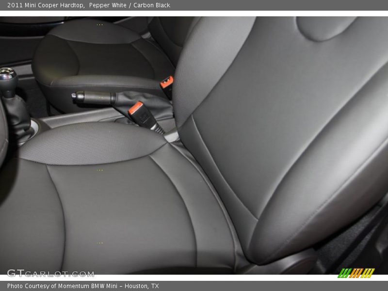 Pepper White / Carbon Black 2011 Mini Cooper Hardtop