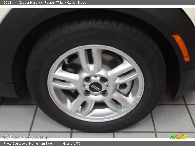 Pepper White / Carbon Black 2011 Mini Cooper Hardtop