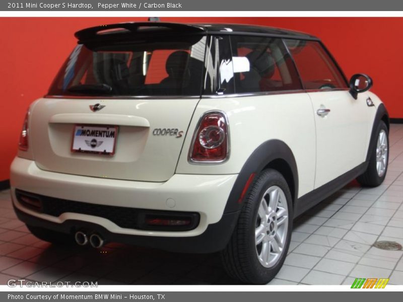 Pepper White / Carbon Black 2011 Mini Cooper S Hardtop