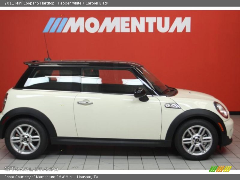 Pepper White / Carbon Black 2011 Mini Cooper S Hardtop