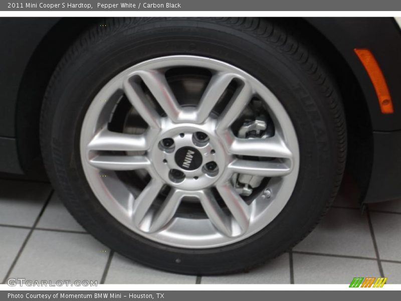 Pepper White / Carbon Black 2011 Mini Cooper S Hardtop
