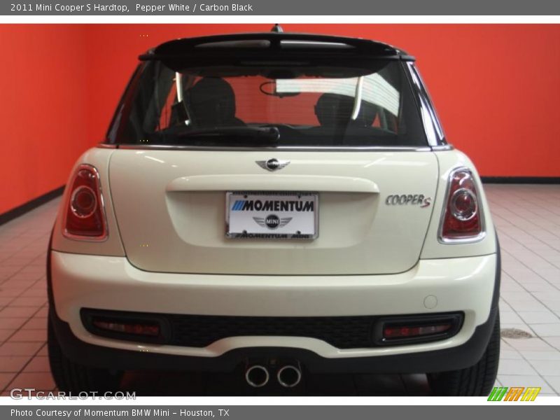 Pepper White / Carbon Black 2011 Mini Cooper S Hardtop