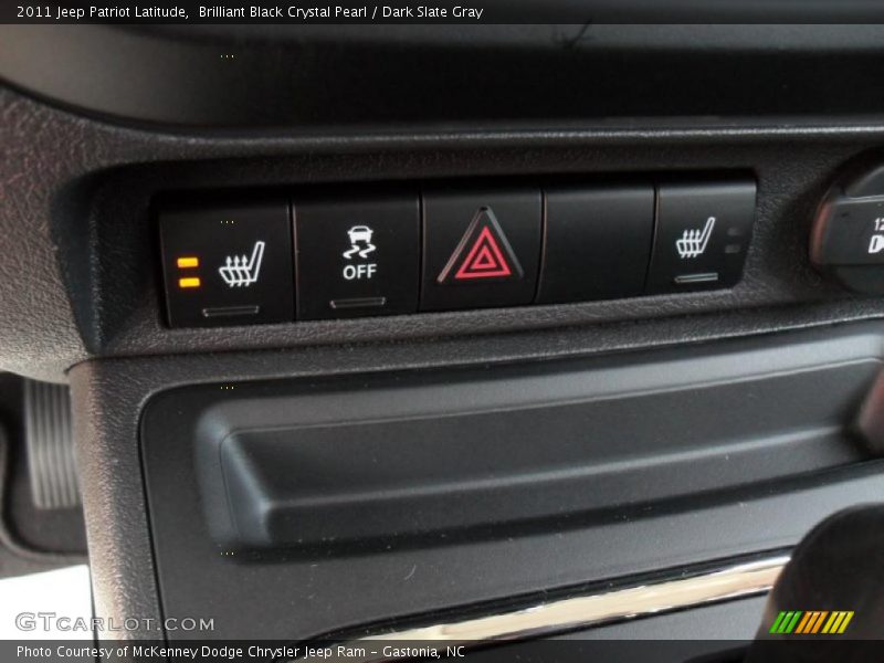 Brilliant Black Crystal Pearl / Dark Slate Gray 2011 Jeep Patriot Latitude