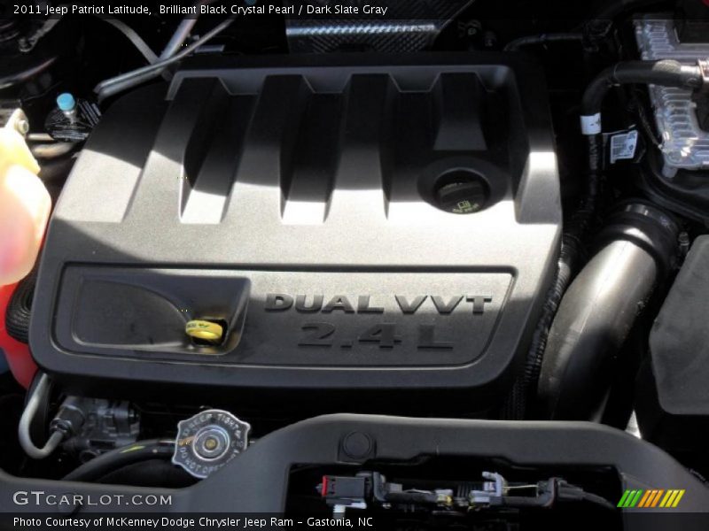 Brilliant Black Crystal Pearl / Dark Slate Gray 2011 Jeep Patriot Latitude