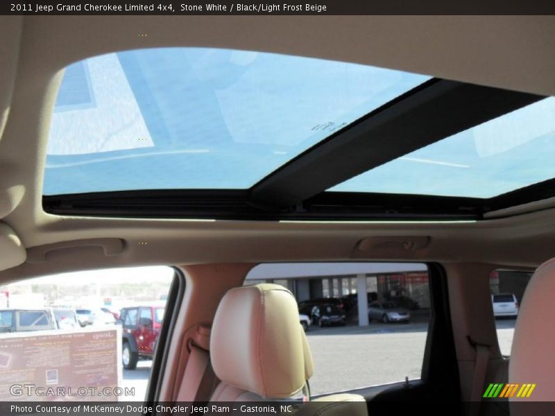 Stone White / Black/Light Frost Beige 2011 Jeep Grand Cherokee Limited 4x4
