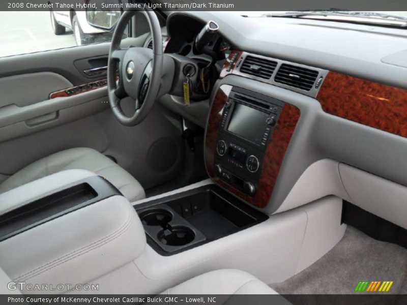 Dashboard of 2008 Tahoe Hybrid
