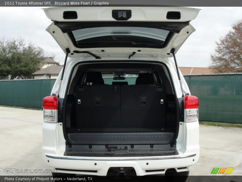 Blizzard White Pearl / Graphite 2011 Toyota 4Runner SR5