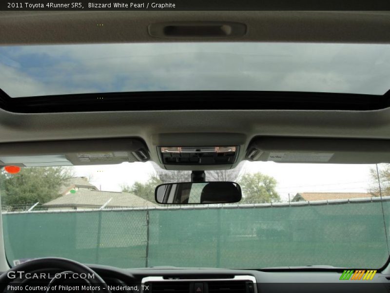 Blizzard White Pearl / Graphite 2011 Toyota 4Runner SR5