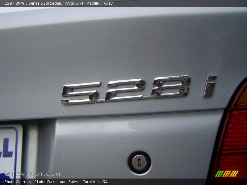  1997 5 Series 528i Sedan Logo